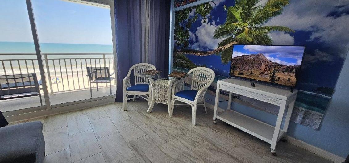 Ocean Breeze - Direct Ocean Front-Pool Is Open Apartment Daytona Beach Ngoại thất bức ảnh