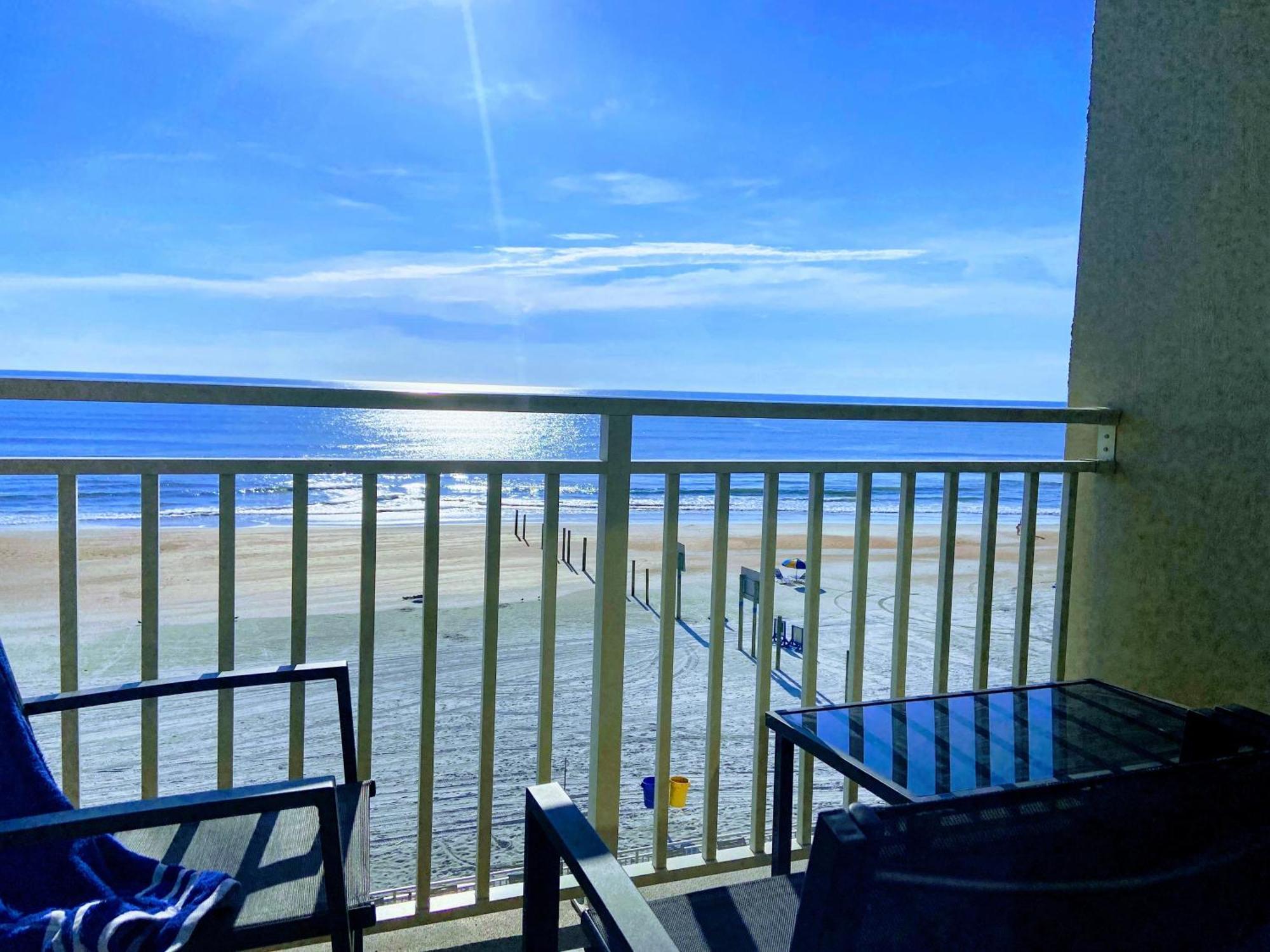 Ocean Breeze - Direct Ocean Front-Pool Is Open Apartment Daytona Beach Ngoại thất bức ảnh
